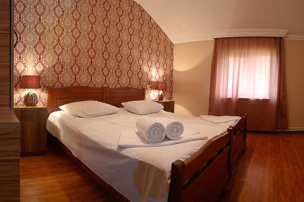 HOTEL MESTIA RESIDENCE