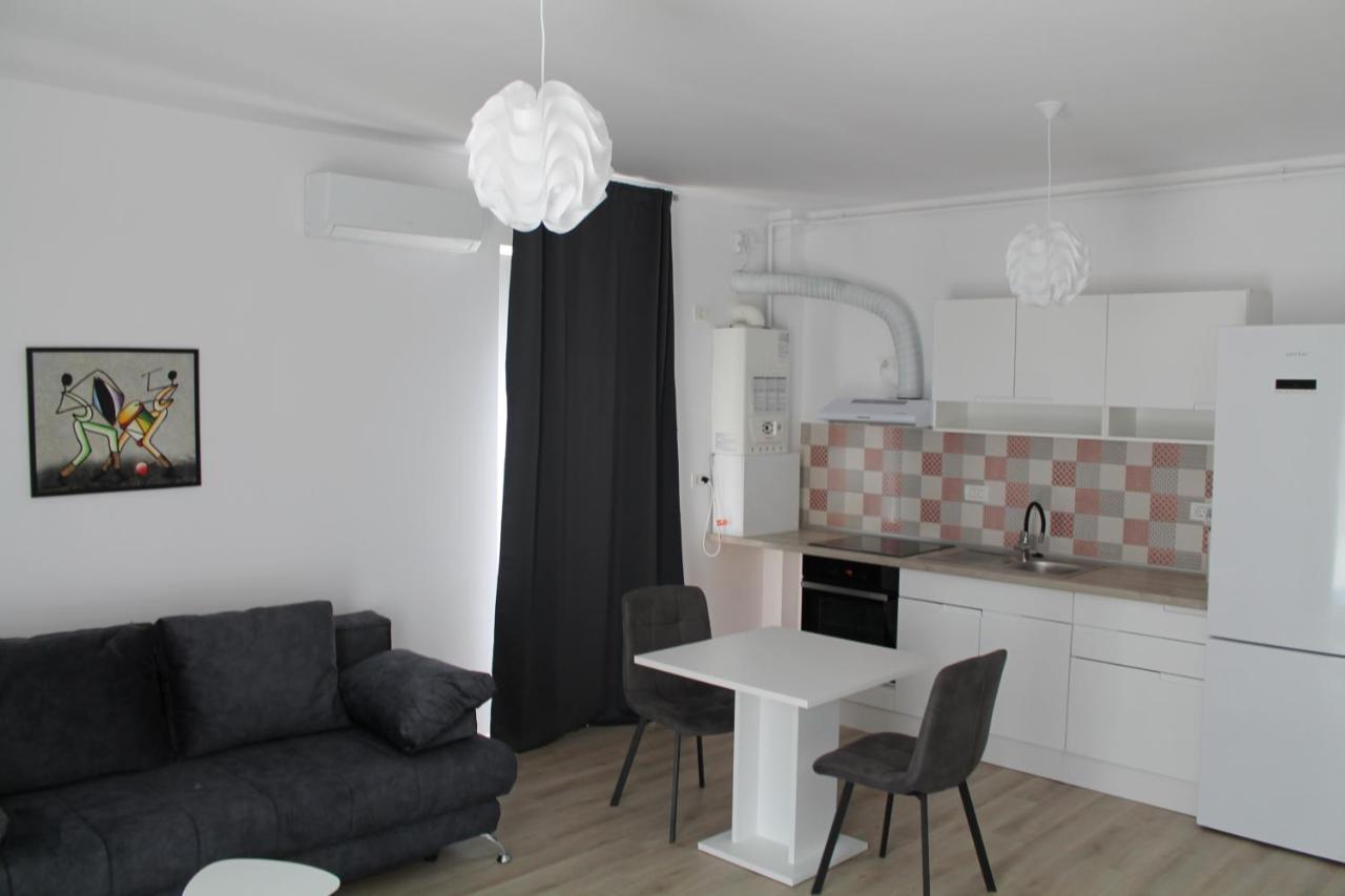 VISAJ HOMES GIROC