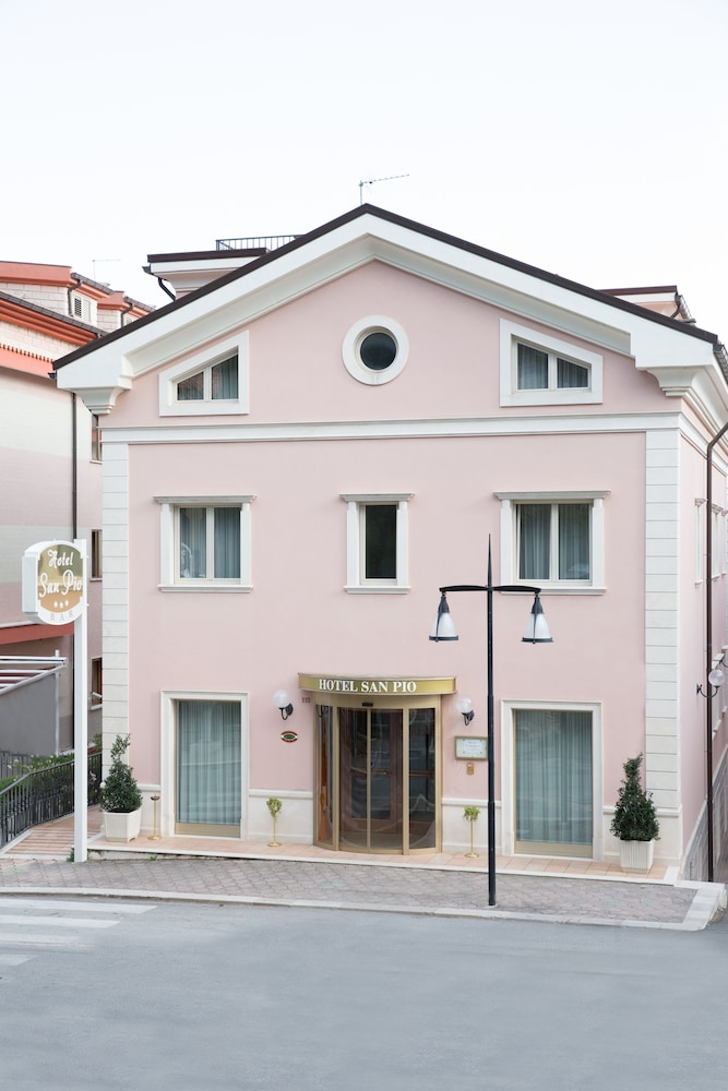 HOTEL SAN PIO