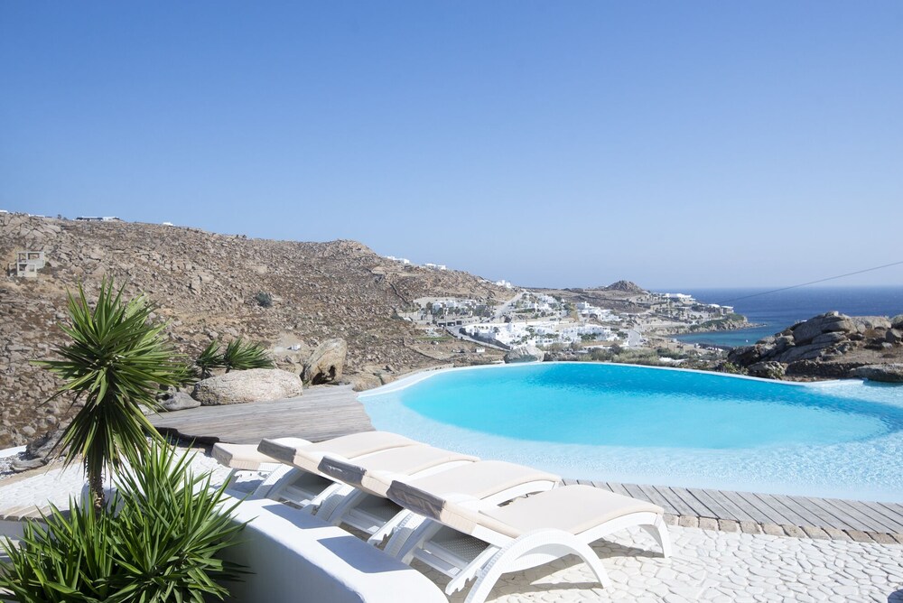 VILLA SCORPIOS I BY THE PEARLS COLLECTION
