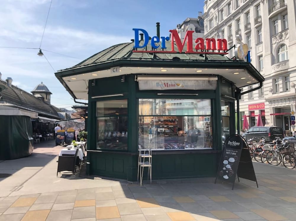 LOVELY APARTMENT DIRECTLY AT NASCHMARKT