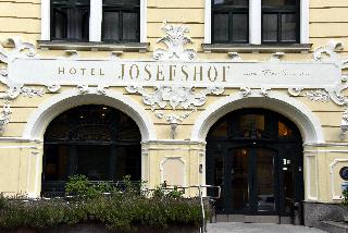 JOSEFSHOF AM RATHAUS