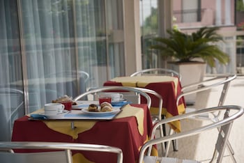 SEVEN HOTEL