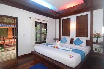 LANTA LONG BEACH HOSTEL