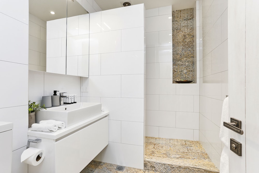 2 BEDROOM BRITOMART BEAUTY