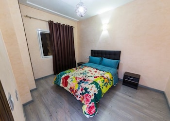 APARTMENT 3 ROOMS CITY CENTER FES