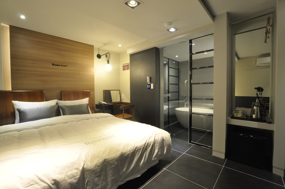 HOTEL BONO