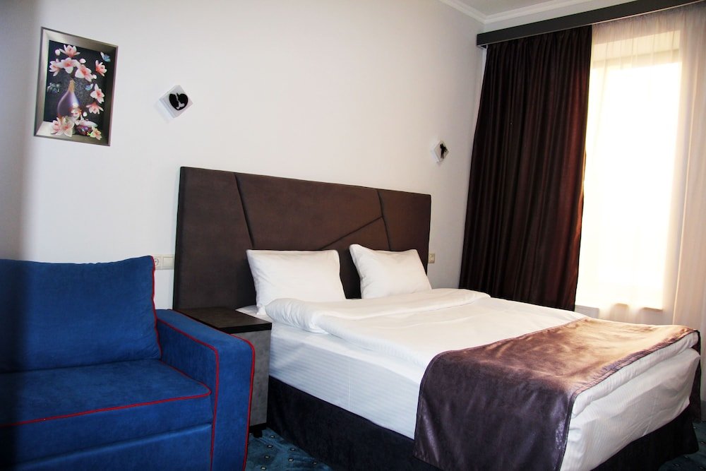 NICE HOTEL & TOURS