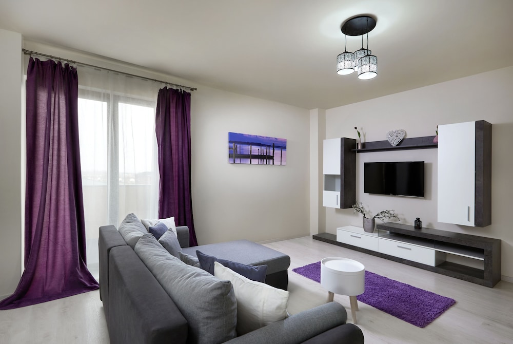 VISAJ RESIDENCE