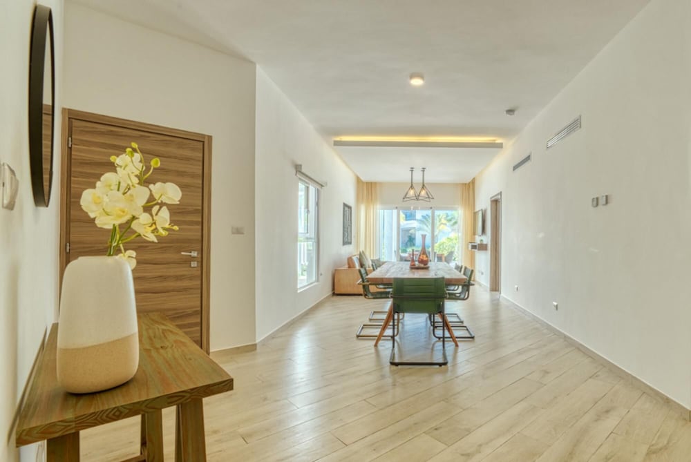 UNIQUE MODERN APARTMENT WITH DIRECT BEACH ACCESS