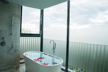 THE PALMY RESORT PHU QUOC & SPA