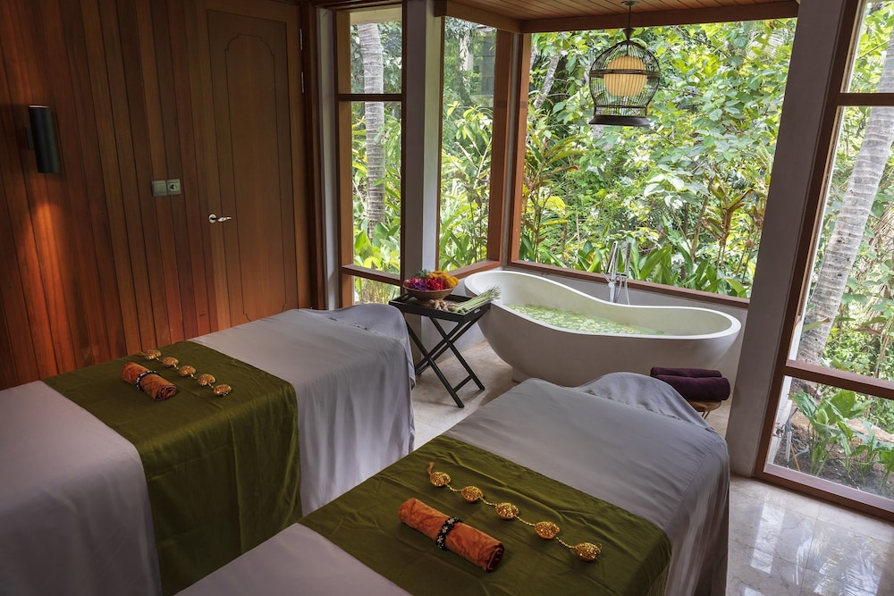 ADIWANA UNAGI SUITES
