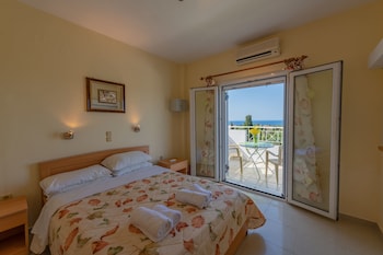 HELENA STUDIOS RESORT