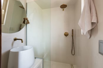 CRETAN RESIDENCE MEDITERRANEAN LUXURY PRIVATE VILLAS