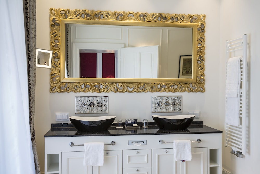 SCHLOSS SCHONBRUNN GRAND SUITE