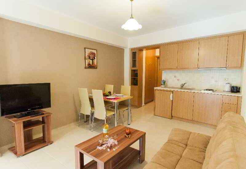 CASTELLO APARTMENTS