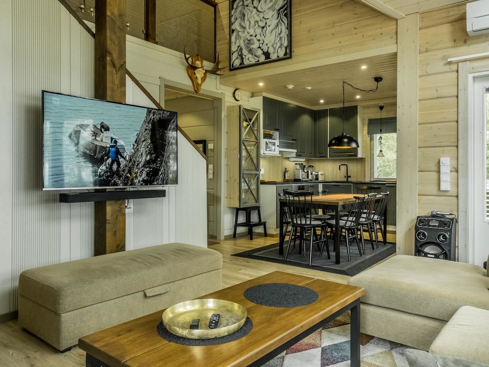 VILLA LYSTIK M ROVANIEMI