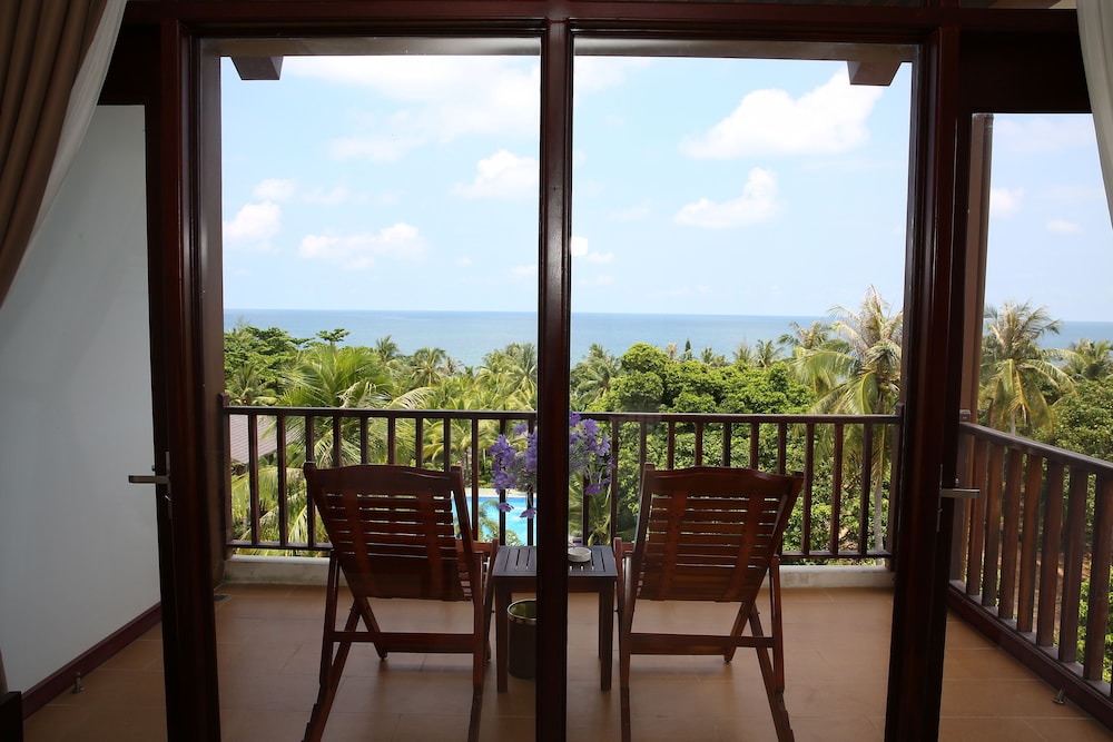 TROPICANA RESORT
