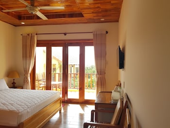 FREEBEACH RESORT