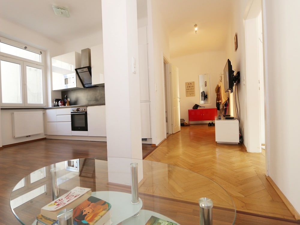 VIENNA APARTMENT CENTER - ZENTRUM I