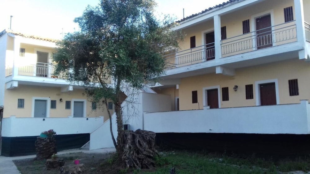 FULL HOUSE KAVOS
