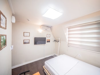 ITAEWON INN