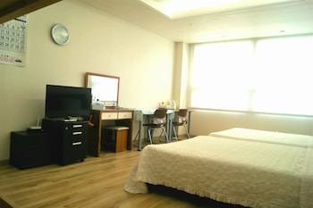 NEW AIRPORT GUESTHOUSE