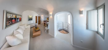ELITE LUXURY SUITES