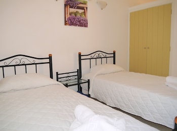 STAVROS VILLAS AND APARTMENTS