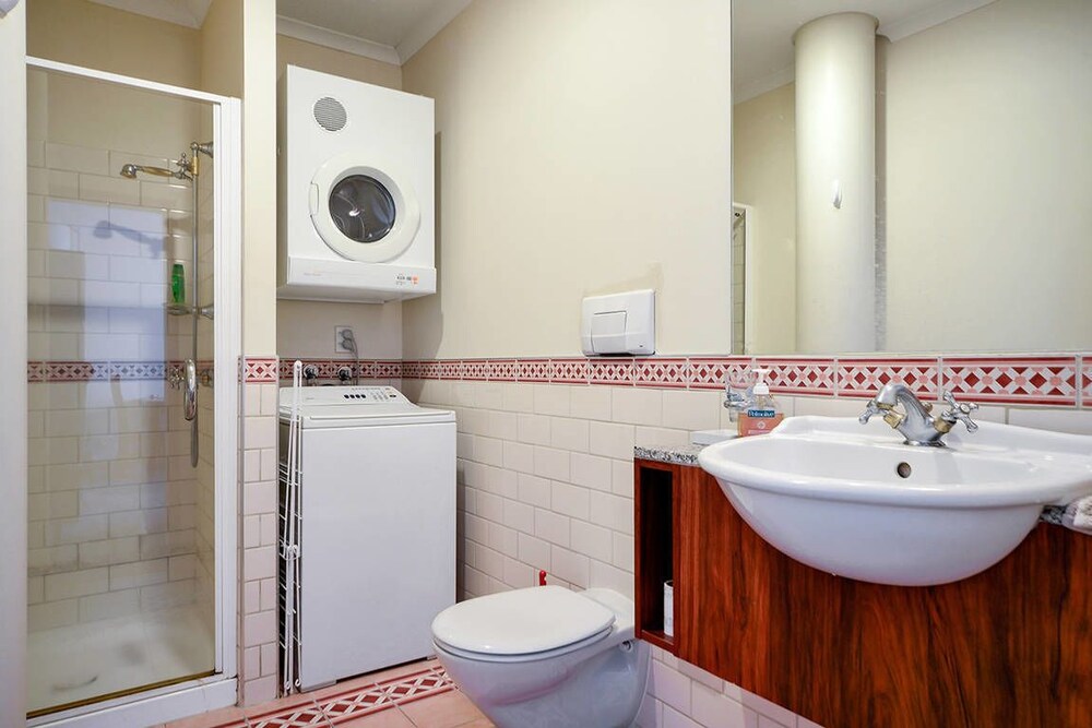 PRINCES WHARF PRIVATE APARTMENTS