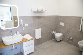 RIVABELLA SUITE APARTMENTS