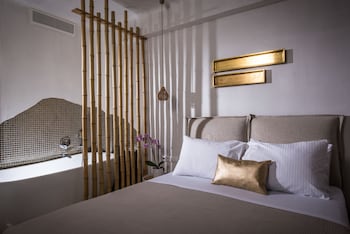 COSMOPOLIS CRETE SUITES