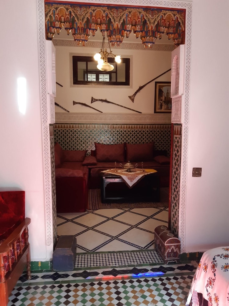 APARTMENT WITH 3 BEDROOMS IN FES, WITH ENCLOSED GARDEN AND WIFI