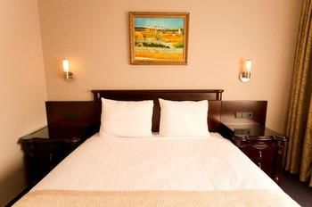 XO HOTELS BLUE SQUARE