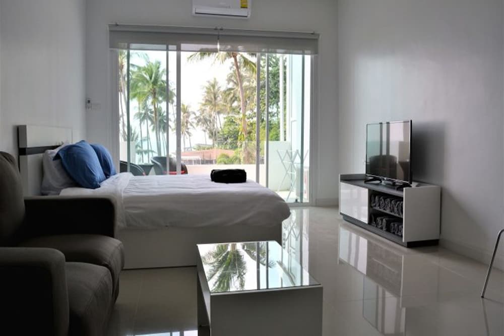 COCONUT BAY CLUB SUITE 302