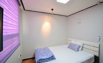 WOW MOTEL