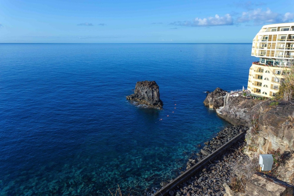 BAÍA CLIFF VIEW