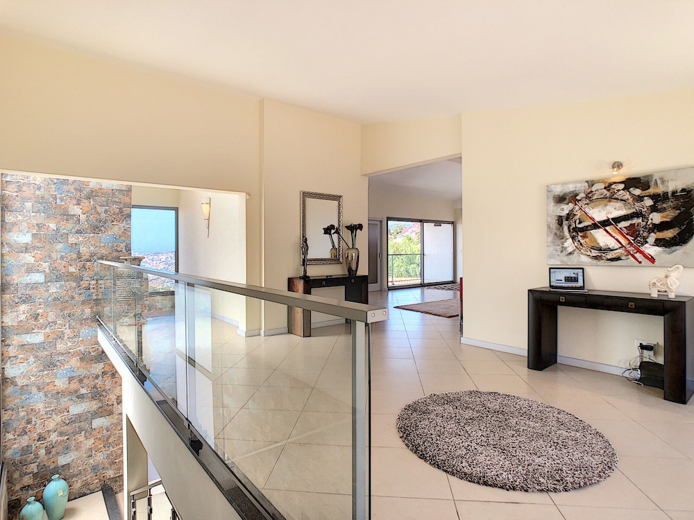 VILLA MONIZ BY MHM