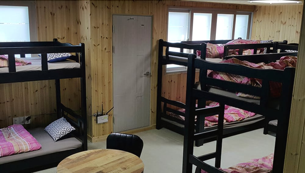 GUEST HOUSE MANNA - HOSTEL