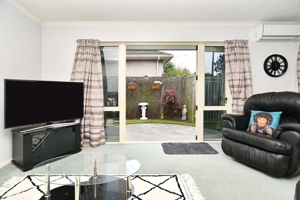 RUSSLEY HIDEAWAY CHC HOLIDAY HOMES
