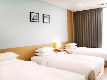 YOU US HOTEL