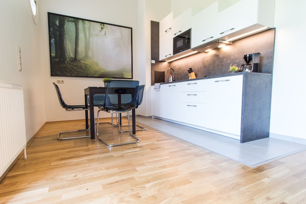 CHECKVIENNA - APARTMENTHAUS HIETZING