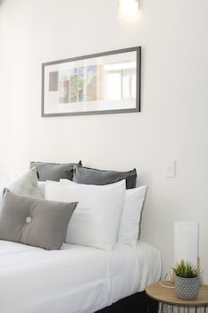 TOWNY - TOP FLOOR TRANQUILITY - 2 BEDROOMS