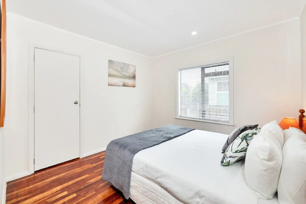 KIWI HOLIDAY HOME NEAR AIRPORT