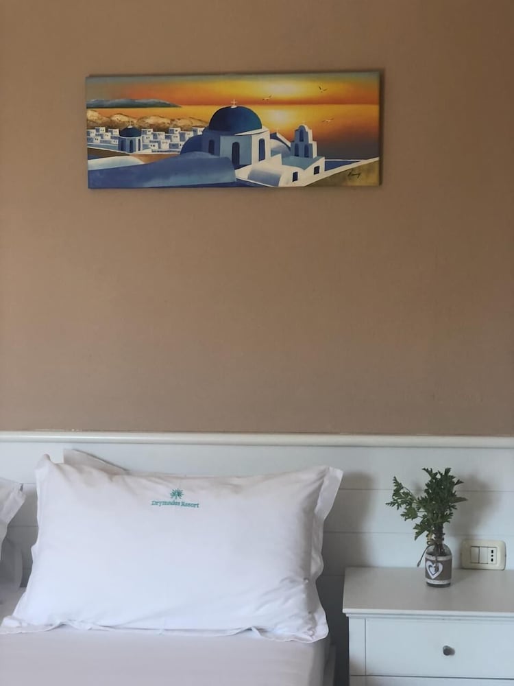 DRYMADES RESORT