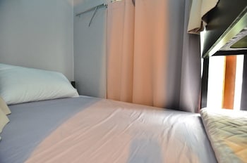 MICHIGAN HOUSE & PUB - HOSTEL