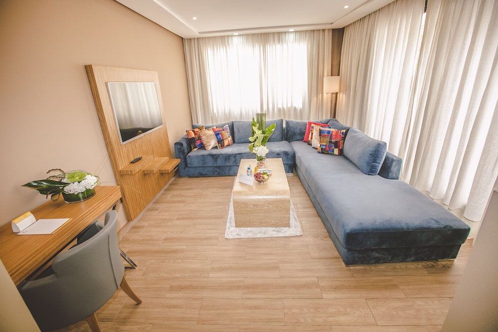 DOWN TOWN HOTEL BY BUSINESS & LEISURE HOTELS