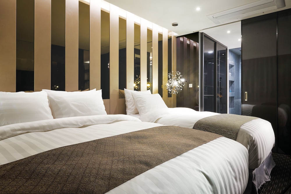 RAMADA ENCORE BY WYNDHAM JEONGSEON