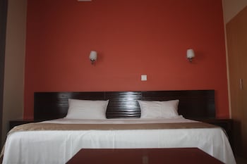 WHITE PALACE HOTEL