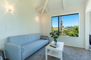 THE CONDO